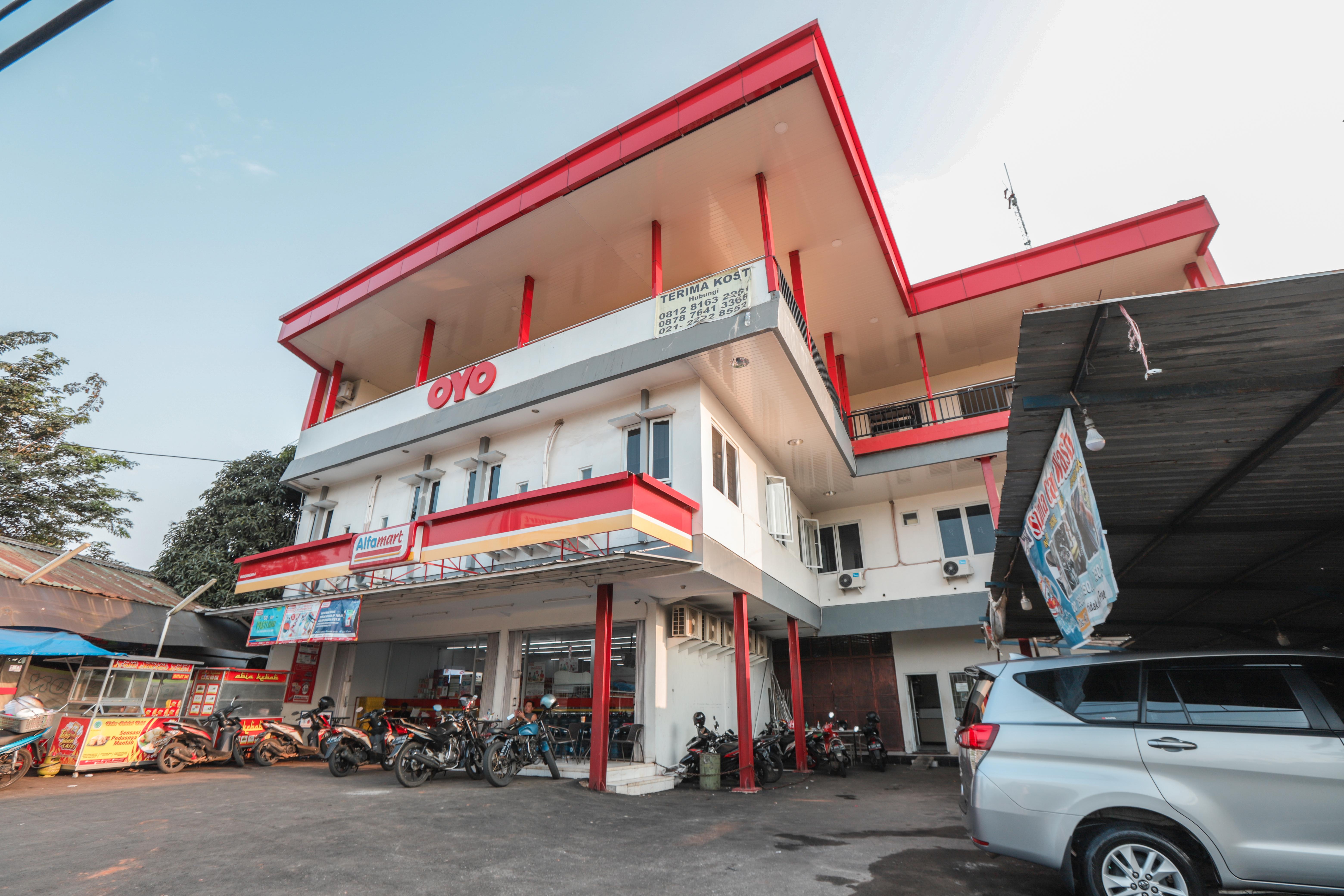 Oyo 387 Alfa Guest House Tegal  Екстер'єр фото